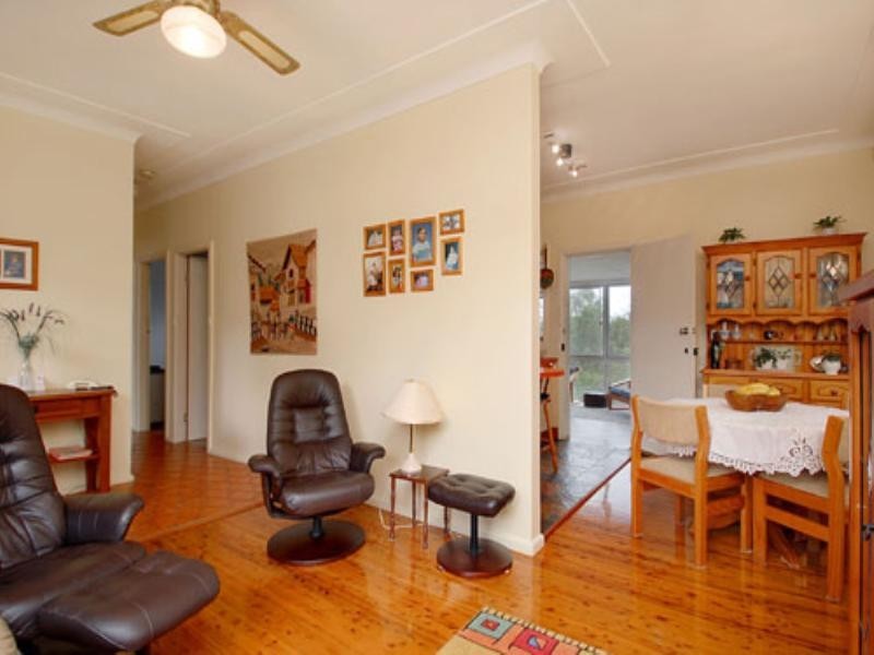 16 Martha Avenue, Northmead NSW 2152