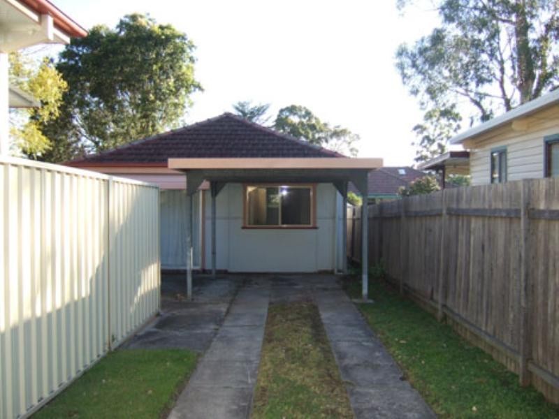 29 Glenn Avenue, Northmead NSW 2152