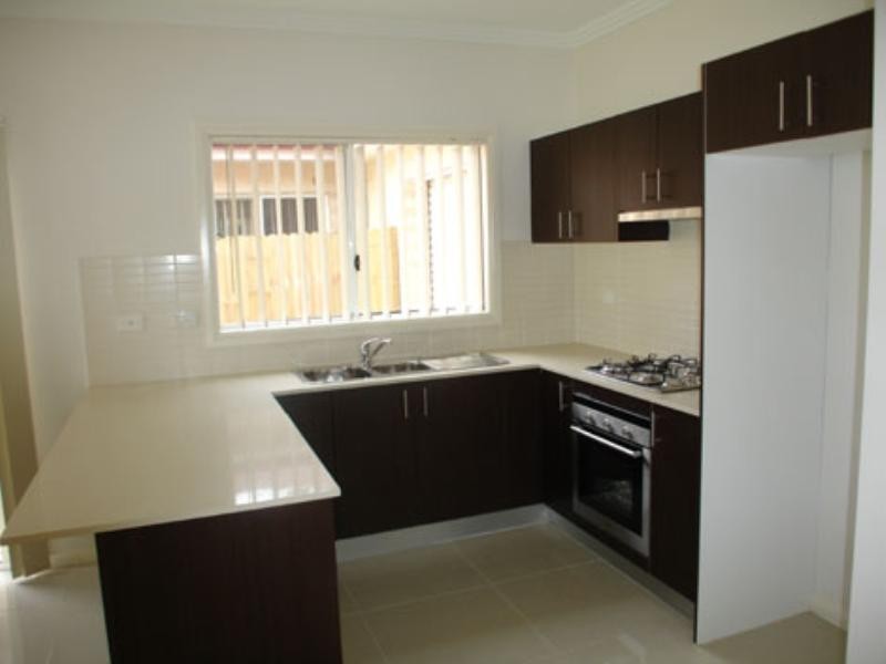 2 Hayes Avenue, Northmead NSW 2152