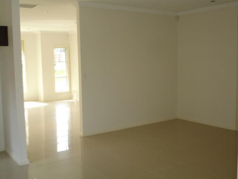 2a Hayes Avenue, Northmead NSW 2152