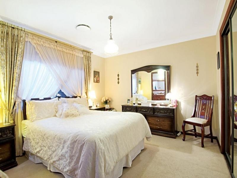 88 Cropley Drive, Baulkham Hills NSW 2153