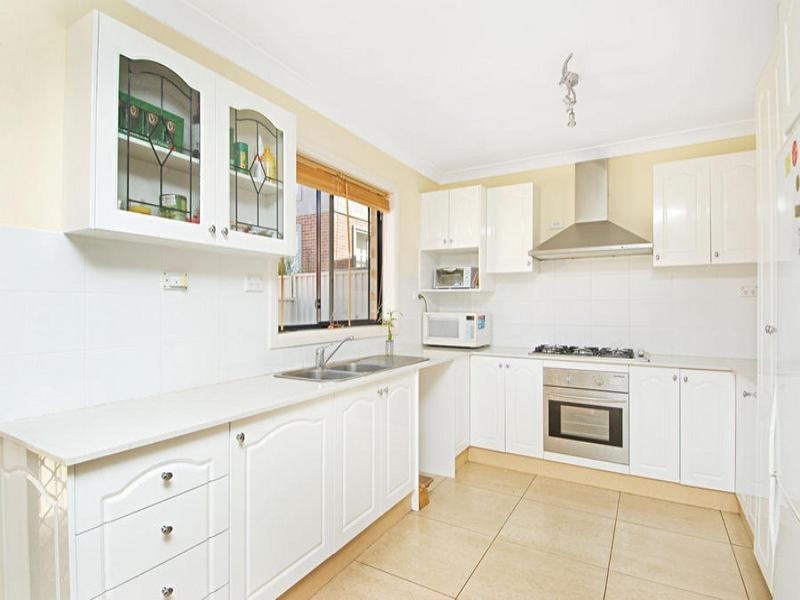 8 Governor Place, Winston Hills NSW 2153