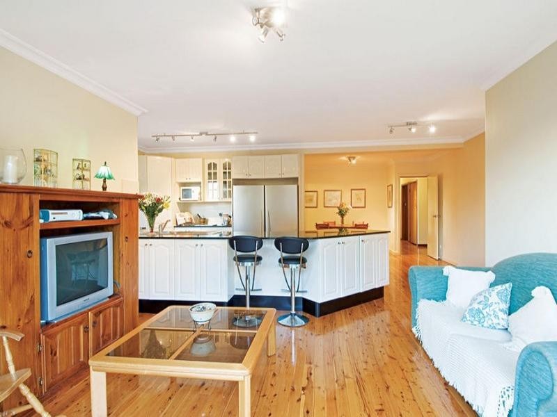 8 Kareela Road, Baulkham Hills NSW 2153