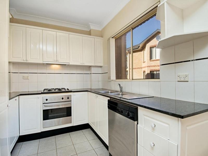 13/2-4 Railway Street, Baulkham Hills NSW 2153