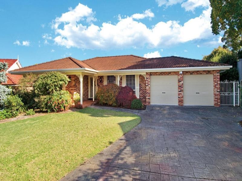 8 Baggot Place, Baulkham Hills NSW 2153