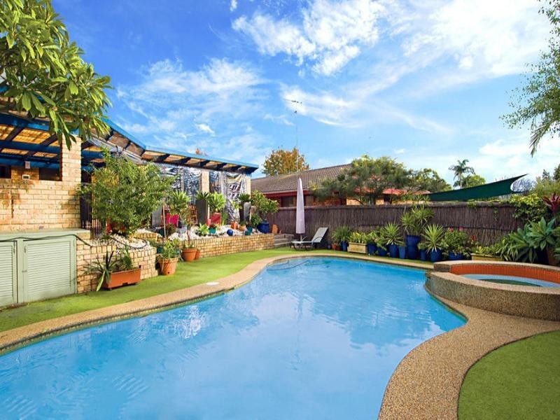 20 Grevillea Grove, Baulkham Hills NSW 2153