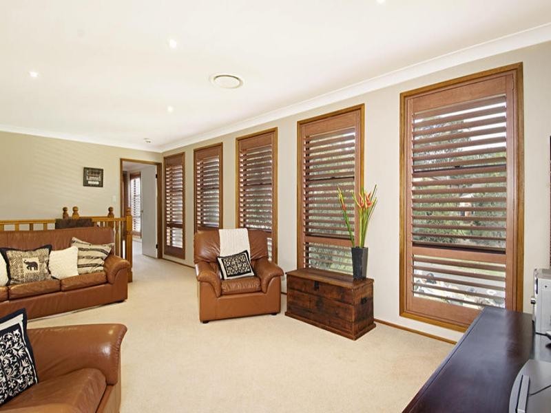 20 Grevillea Grove, Baulkham Hills NSW 2153