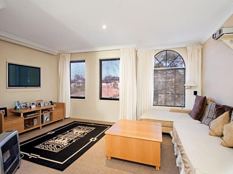 56 Centenary Avenue, Northmead NSW 2152