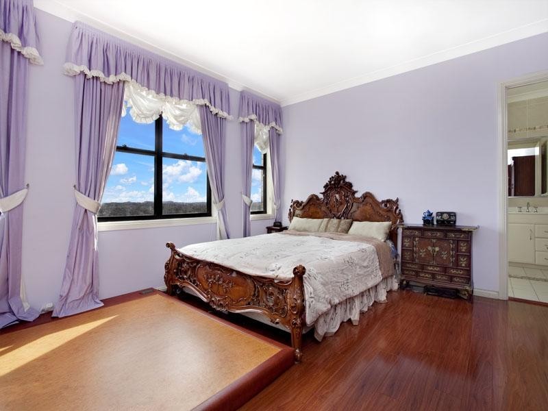 4 Regiment Grove, Winston Hills NSW 2153