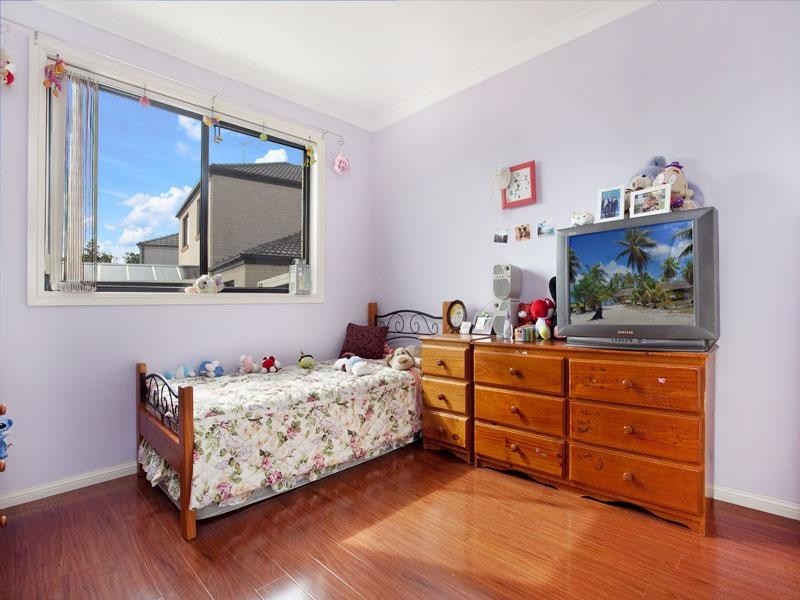 4 Regiment Grove, Winston Hills NSW 2153