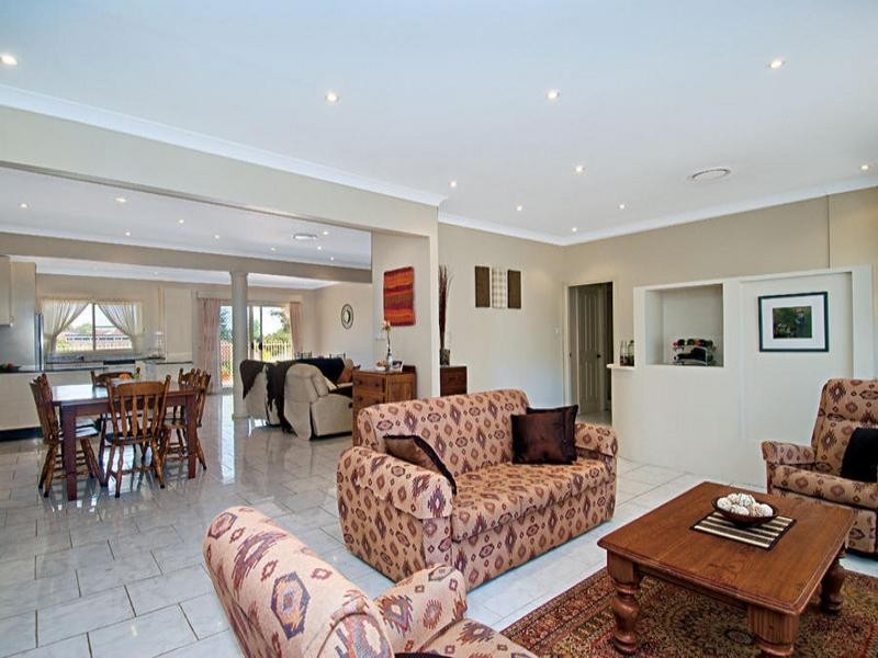 20 Coronation Road, Baulkham Hills NSW 2153