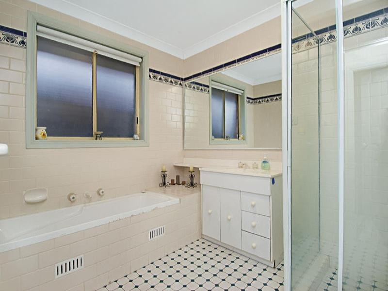 2/213 Windsor Road, Northmead NSW 2152