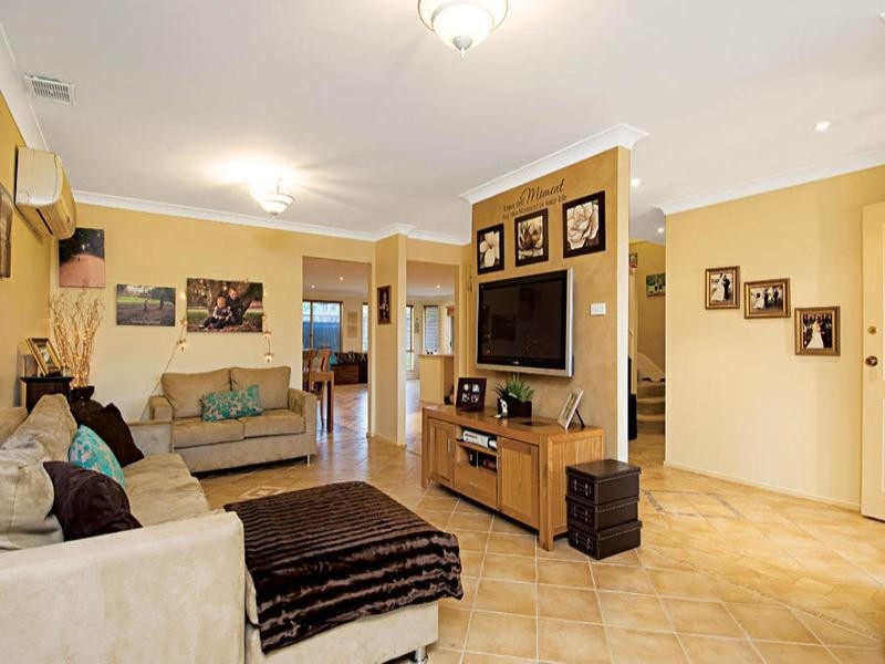 4 Blackwattle Circuit, Northmead NSW 2152