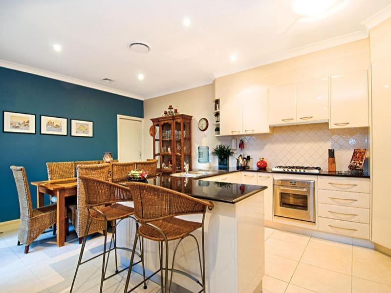 27 Linden Way, Bella Vista NSW 2153