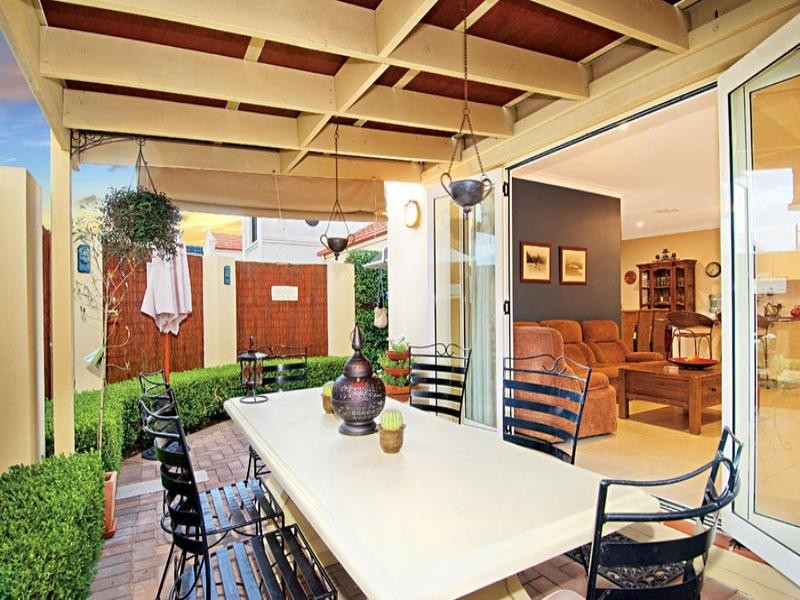 27 Linden Way, Bella Vista NSW 2153