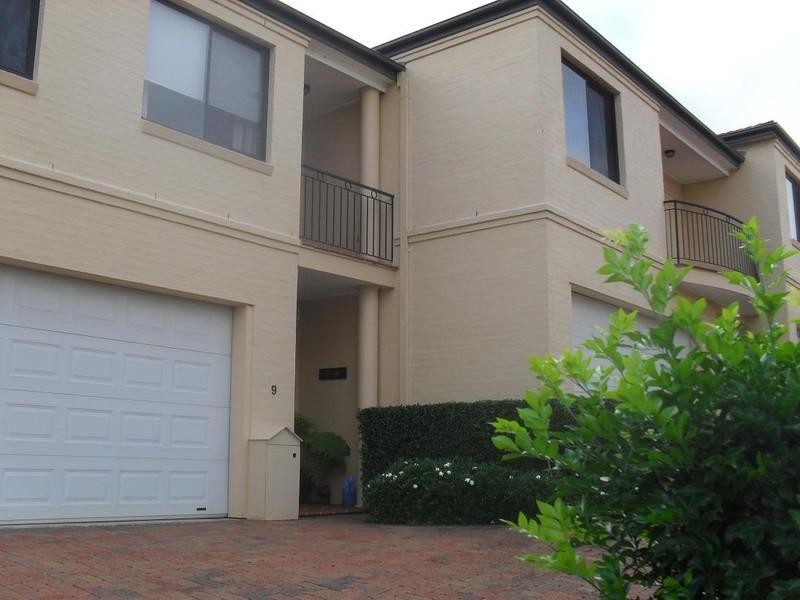 9/4 Hindle Terrace, Bella Vista NSW 2153