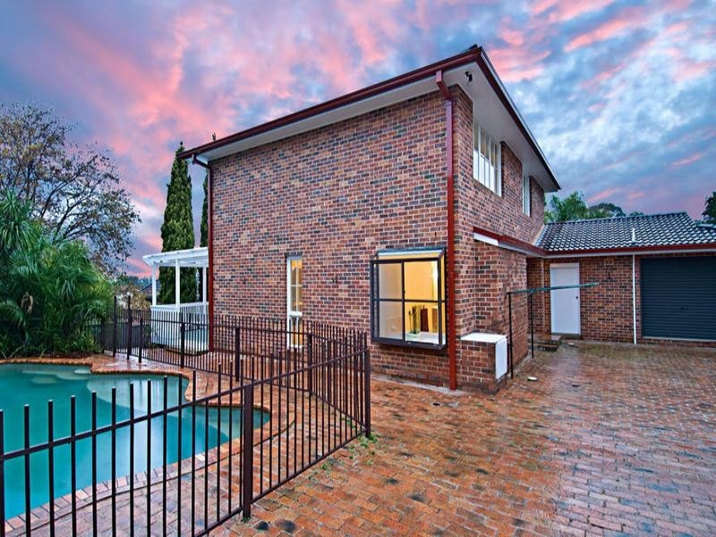 25 Crestwood Drive, Baulkham Hills NSW 2153