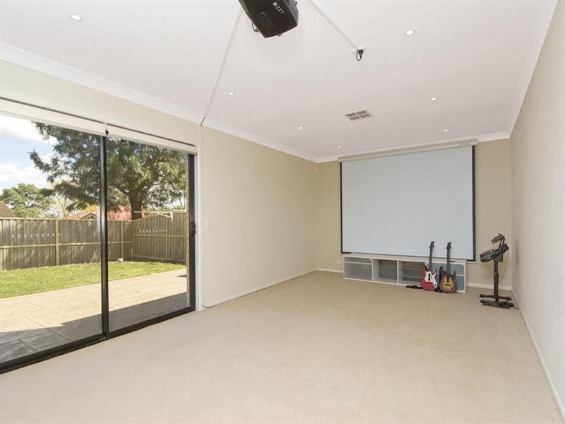 16 Trinity Avenue, Kellyville NSW 2155