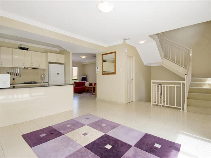 1/12-18 James Street, Baulkham Hills NSW 2153