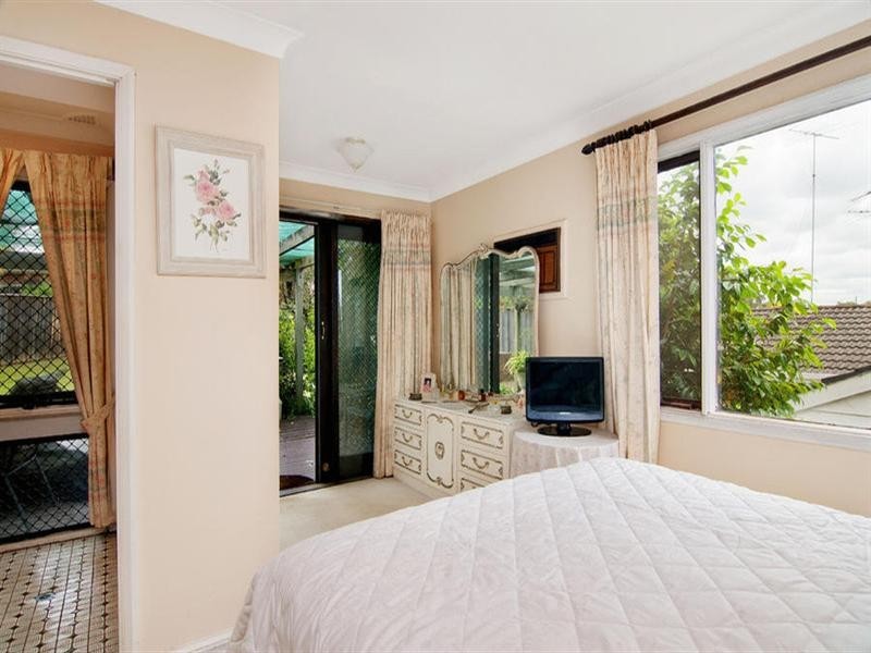 113 Caroline Chisholm Drive, Winston Hills NSW 2153