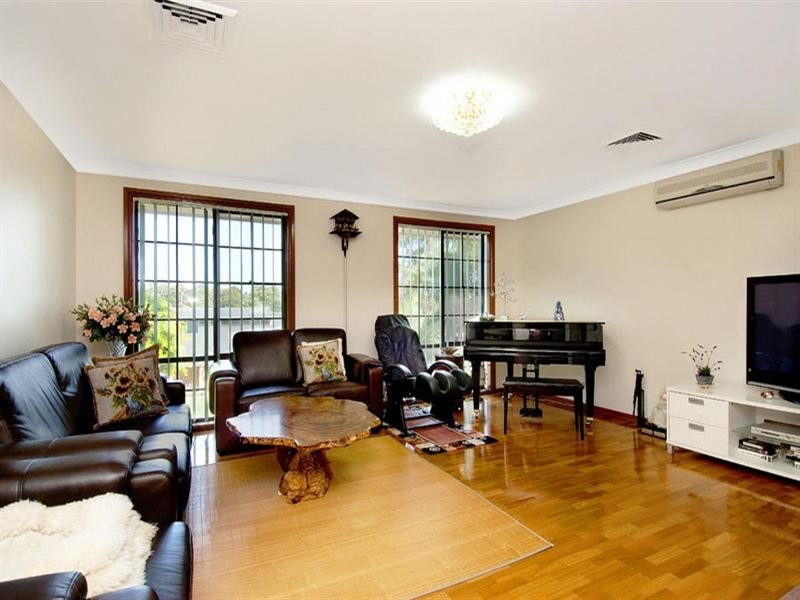 13 Allandale Drive, Baulkham Hills NSW 2153