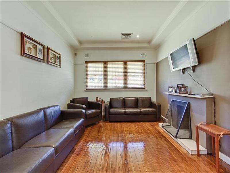2 Woodlands Street, Baulkham Hills NSW 2153