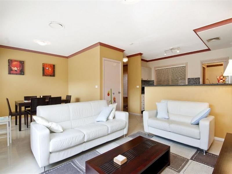 4/235-241 Windsor Road, Northmead NSW 2152