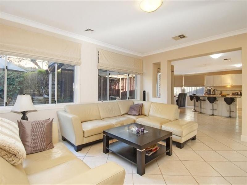 16 Lakeview Close, Baulkham Hills NSW 2153