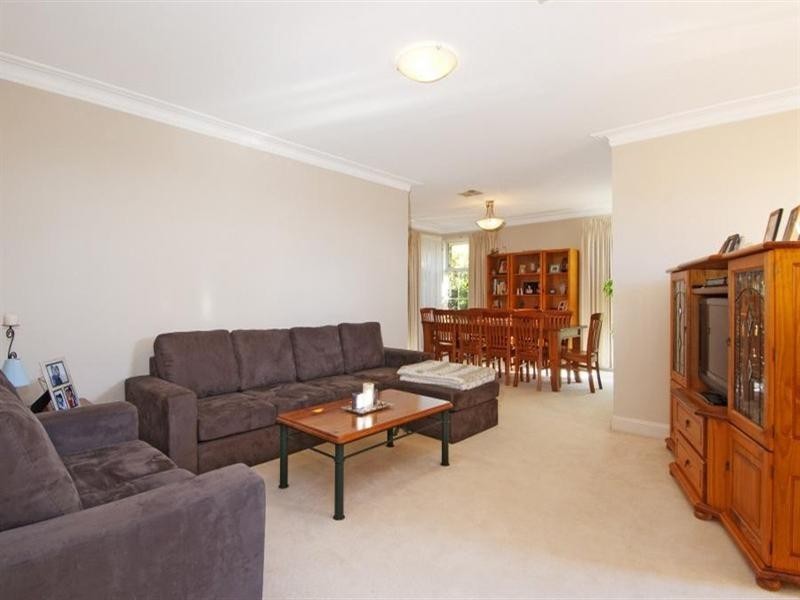 16 Lakeview Close, Baulkham Hills NSW 2153