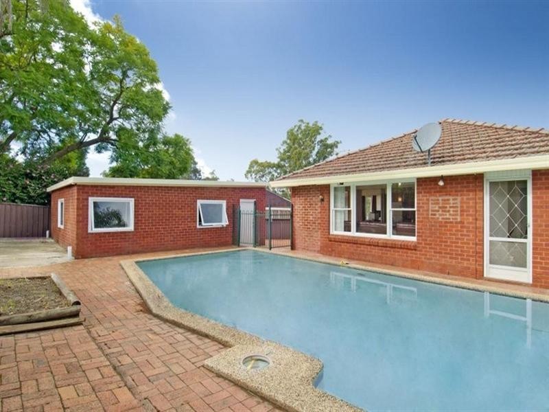 97 Glanmire Road, Baulkham Hills NSW 2153