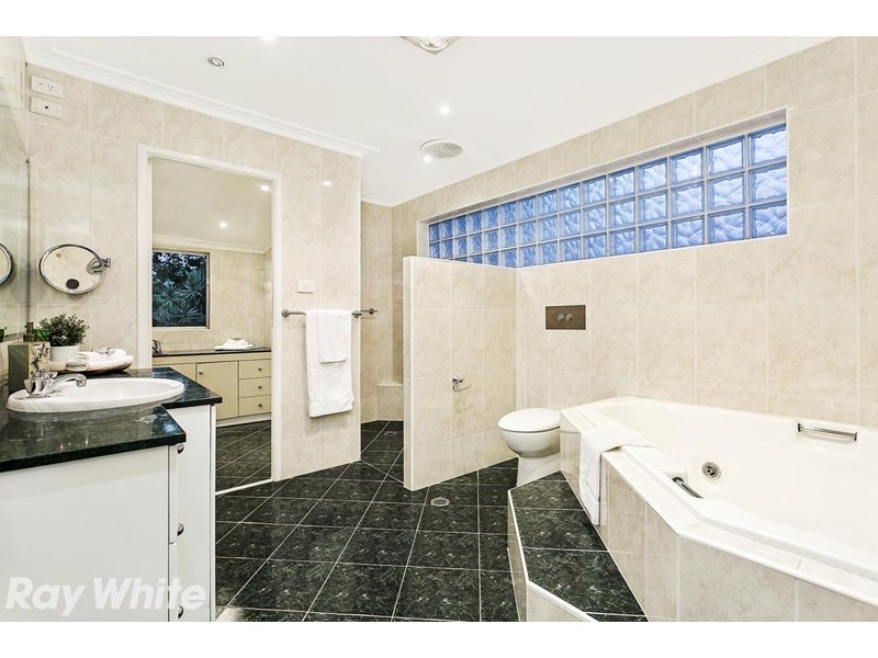 15 Buckingham Road, Baulkham Hills NSW 2153