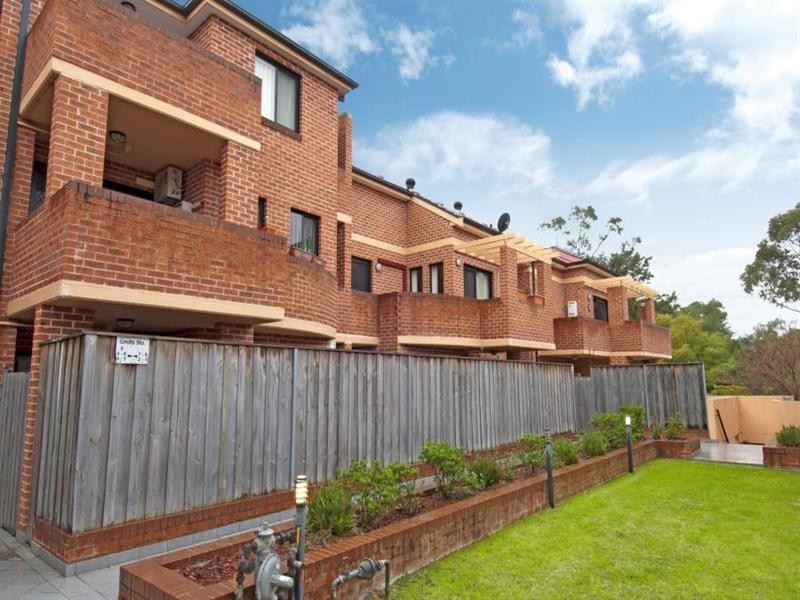 8/3-7 Windermere Avenue, Northmead NSW 2152