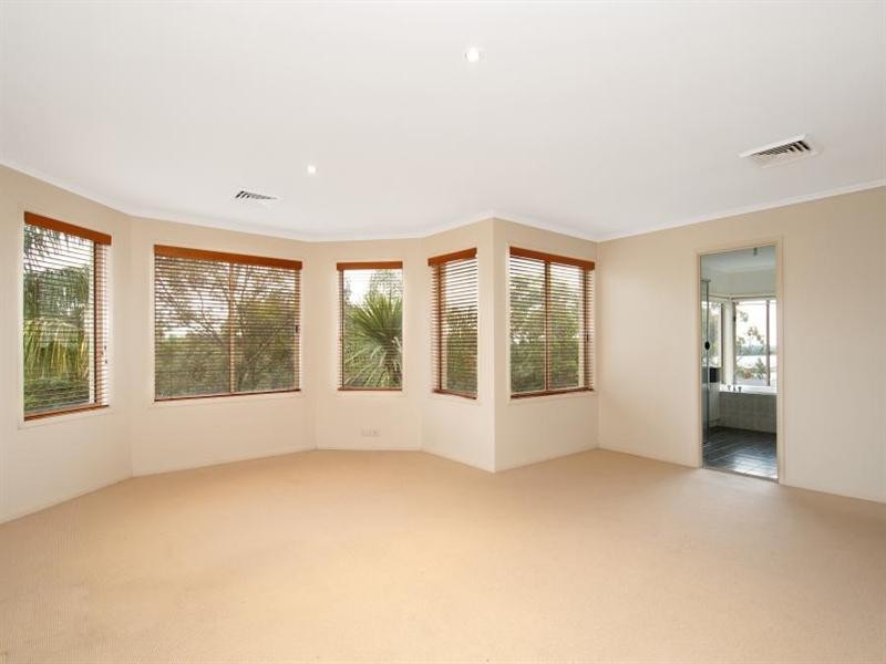 10 Glenroy Place, Glenwood NSW 2768