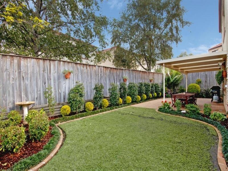 2 Summit Court, Glenwood NSW 2768