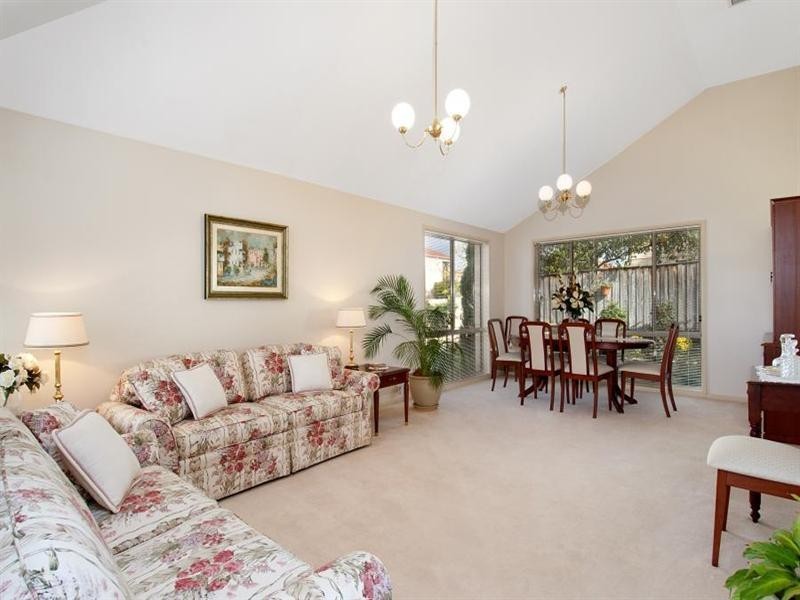 2 Summit Court, Glenwood NSW 2768