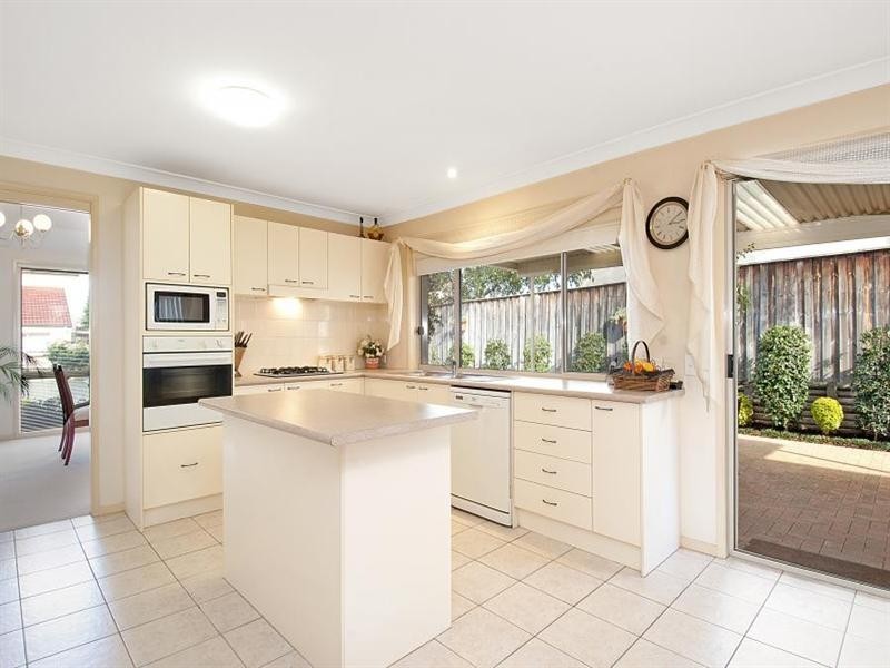 2 Summit Court, Glenwood NSW 2768