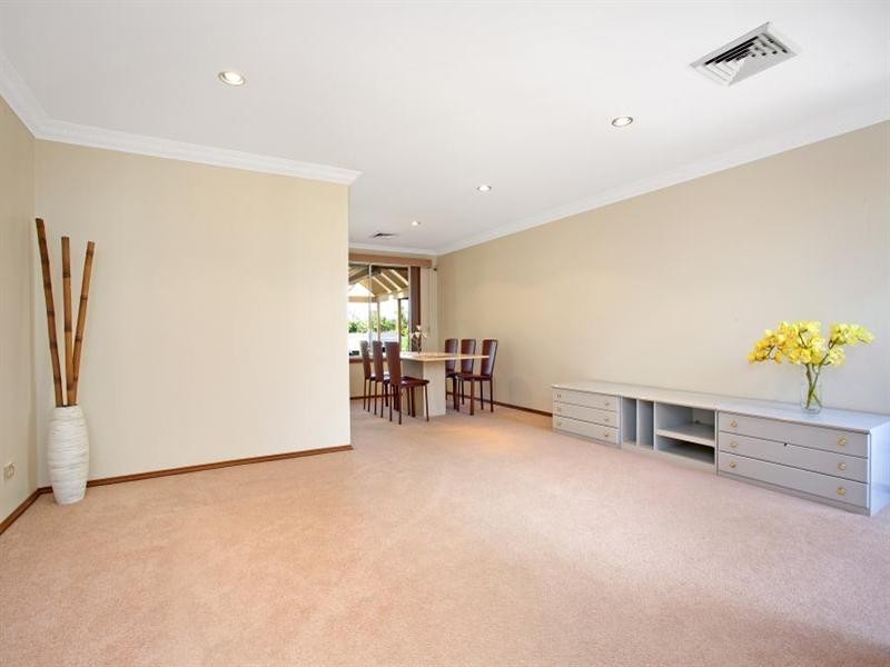 20 Colosseum Crescent, Baulkham Hills NSW 2153