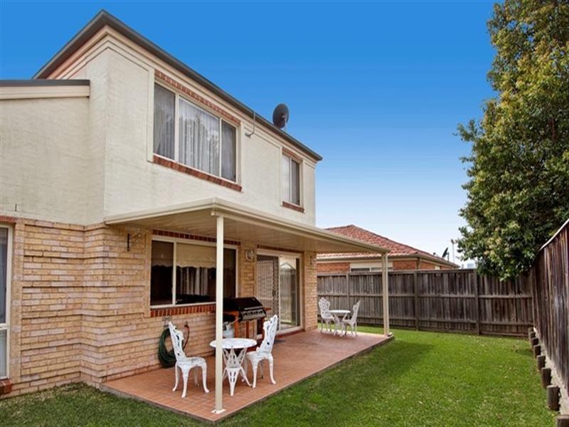1 Summit Court, Glenwood NSW 2768
