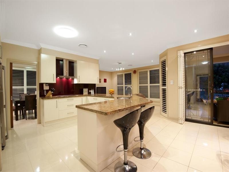 5 Glenview Close, Bella Vista NSW 2153