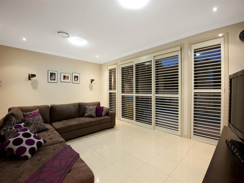 5 Glenview Close, Bella Vista NSW 2153