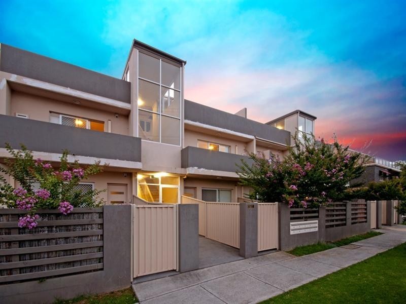 2/57-59 Beamish Road, Northmead NSW 2152