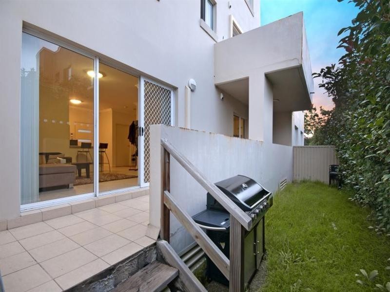 2/57-59 Beamish Road, Northmead NSW 2152