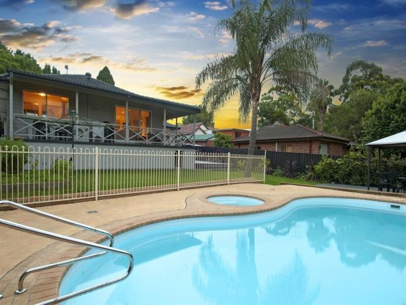 1 Southleigh Avenue, Castle Hill NSW 2154