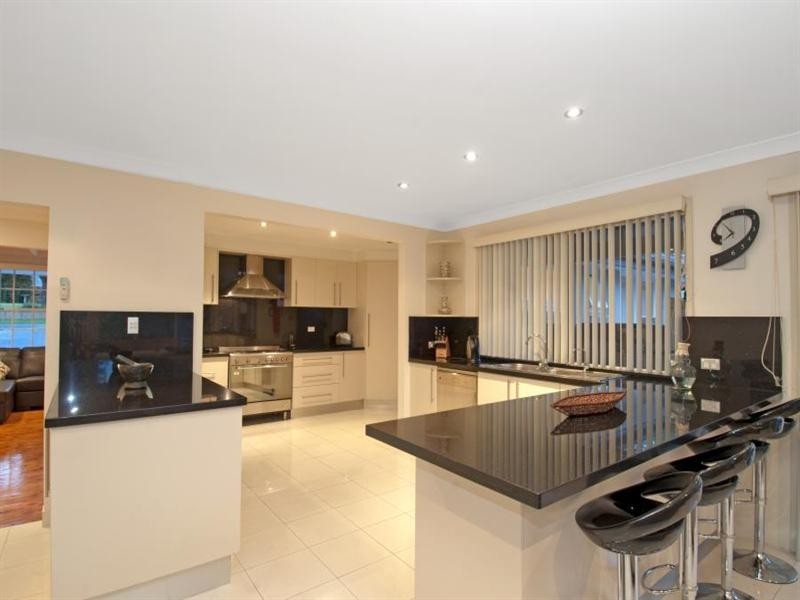 1 Southleigh Avenue, Castle Hill NSW 2154