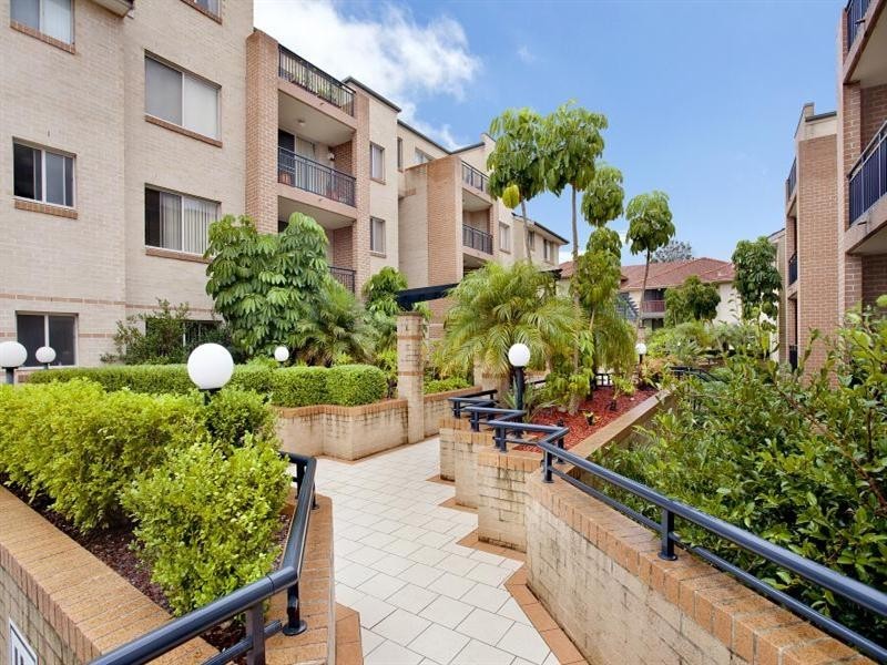 32/2 Conie Avenue, Baulkham Hills NSW 2153