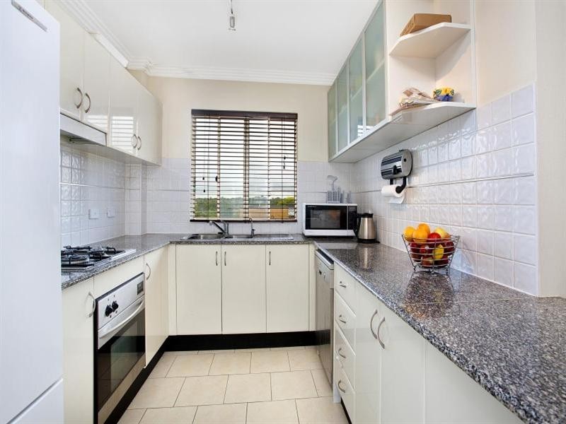 32/2 Conie Avenue, Baulkham Hills NSW 2153