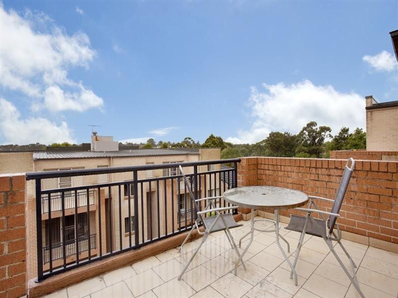 32/2 Conie Avenue, Baulkham Hills NSW 2153