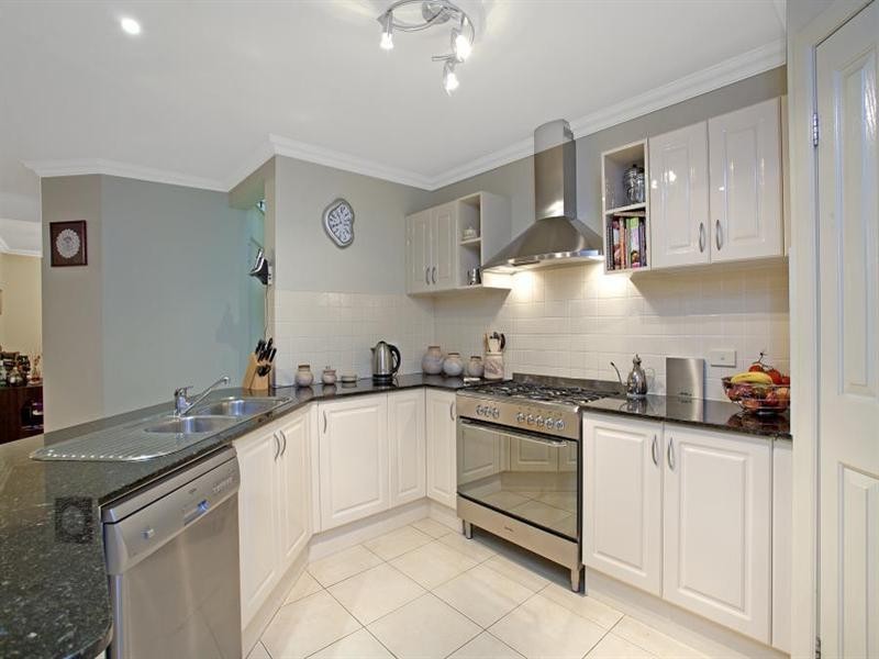 4 Arnold Place, Glenwood NSW 2768