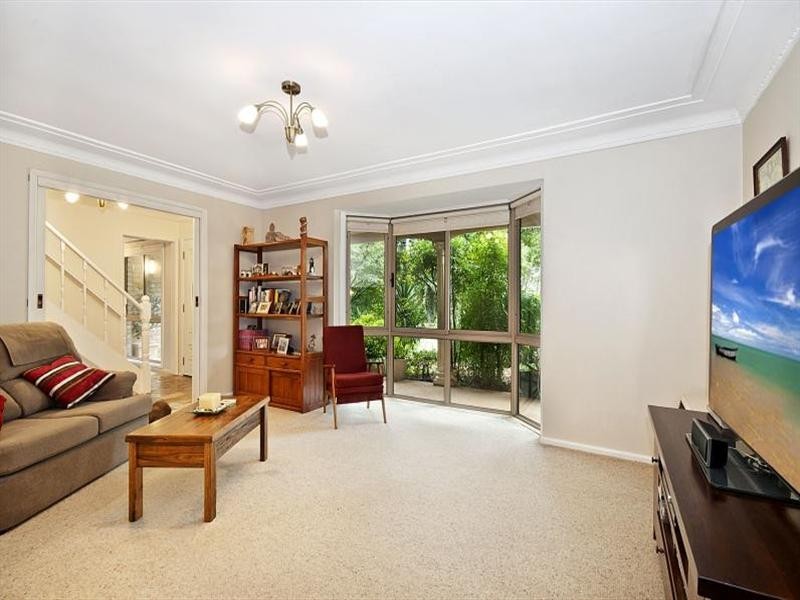 4 Olympus Street, Winston Hills NSW 2153