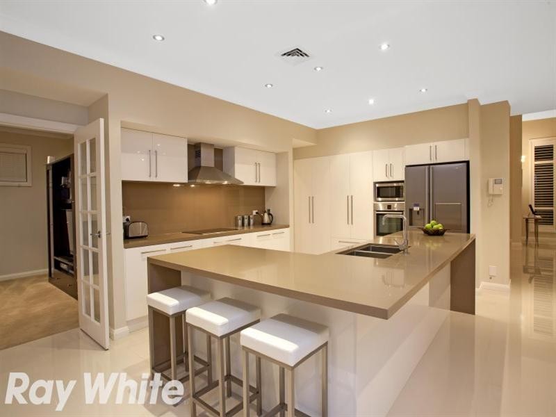 10 Barker Street, Beaumont Hills NSW 2155